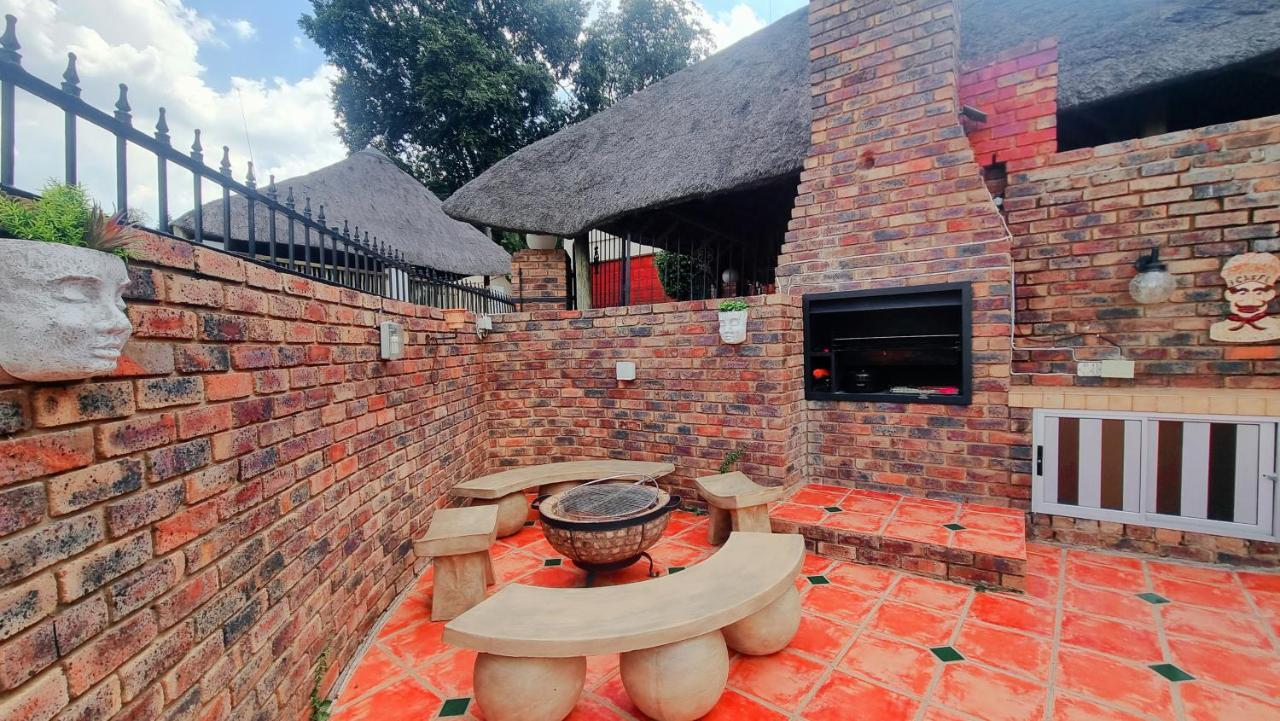 Va Sabi Bo, Best View, Luxury Family Villa In Hartbeespoort Dam מראה חיצוני תמונה